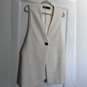 Zara sleveless blazer
